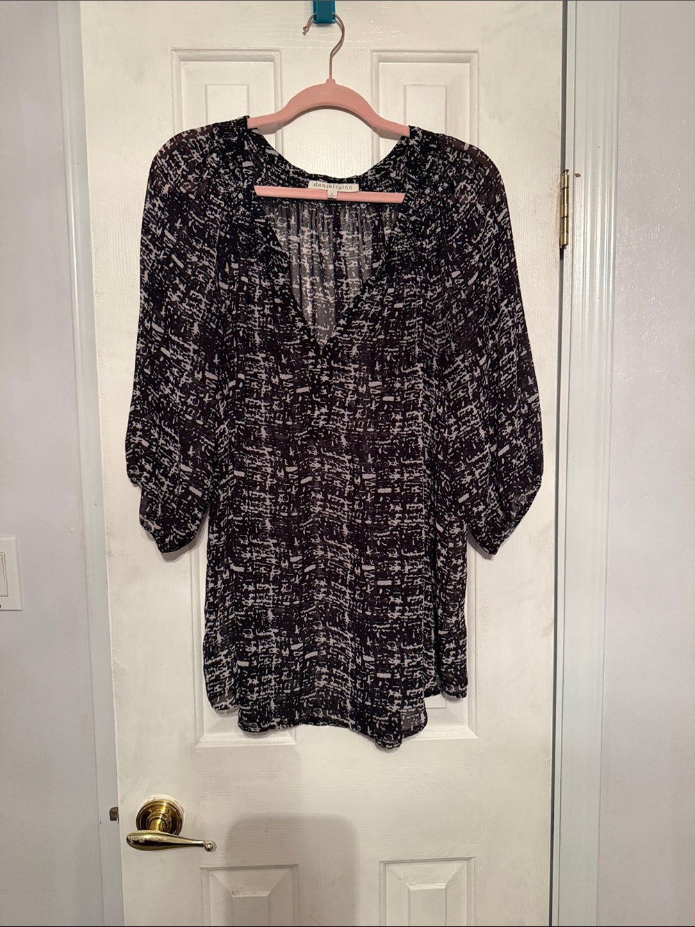 Daniel Rainn Black & White Abstract Print Blouse
